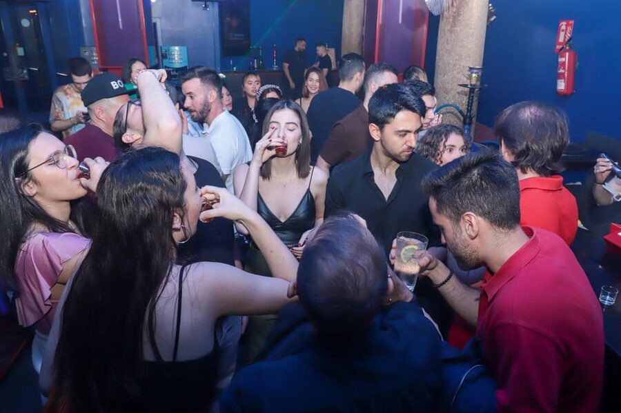 Madrid: Top Pub Crawl with Drinks and Free Nightclub Entry - Nightclub Entry: What’s Included and the 31 October Note