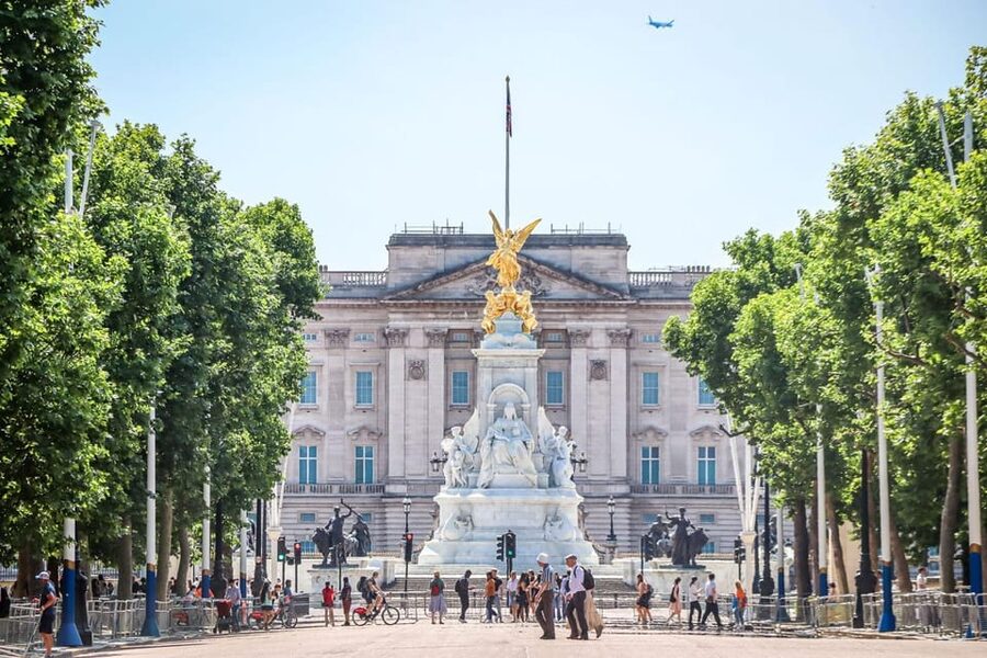 Madrid: Welcome to Madrid Guided Walking Tour in English - Price and pay-what-you-wish value that feels fair