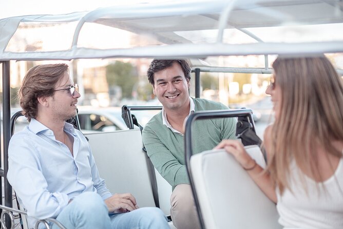 Madrid Welcome Tour with Local Guide in Eco Tuk Tuk Private - Stop by stop: the Madrid circuit you actually can use later
