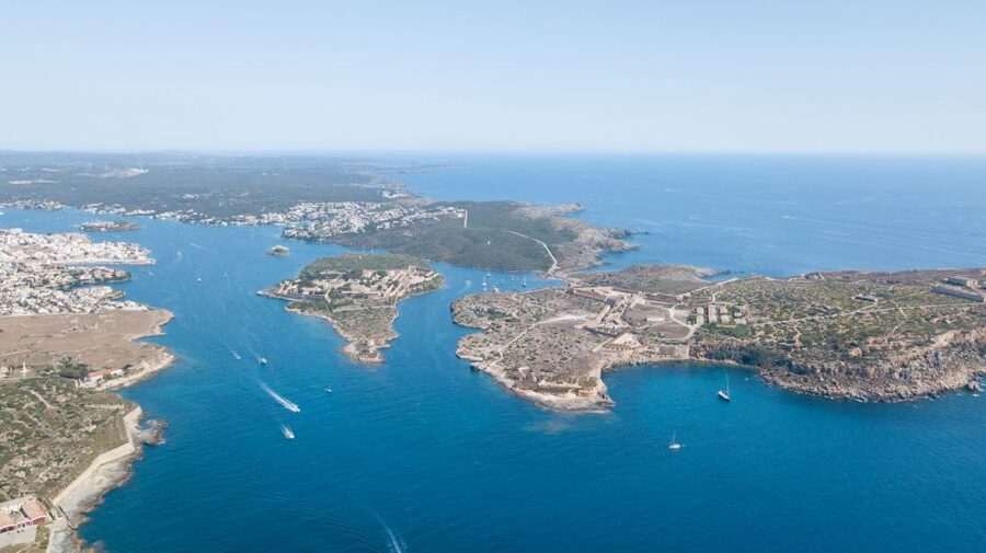 Mahon: Harbor Boat Tour with Underwater Viewing & Commentary - FAQ