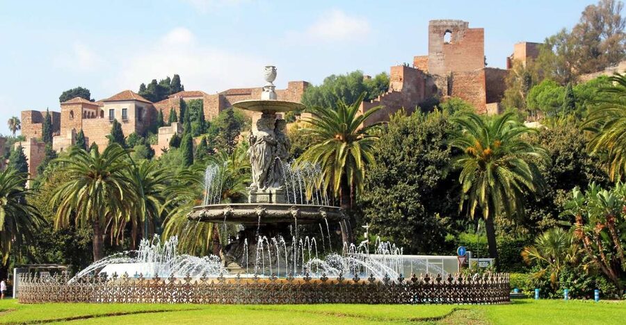Málaga: 3-Hour Complete Walking Tour with Tickets - Roman Theatre: a 1st-century site that was literally underground