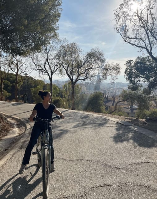 Malaga: Castle Hill and Fisherman Village E-Bike Tour - Parador de Malaga viewpoint: the “great photo spot” that makes sense