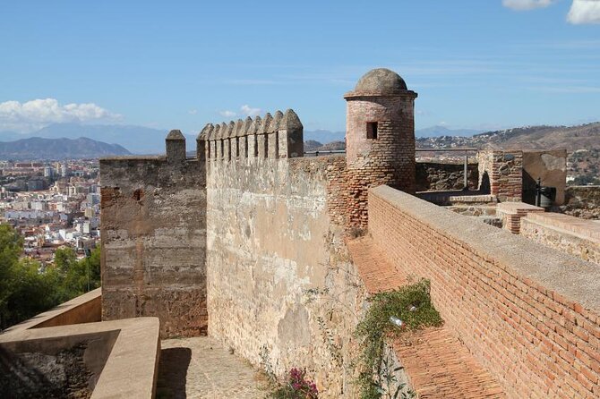 Malaga City Tour 2 Hours Monumental Segway Tour - Segway Training at the Center of Malaga (Helmet On, Questions Welcome)