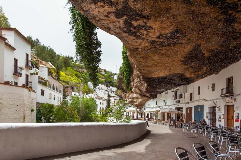 Málaga & Costa del Sol: Ronda and Setenil de las Bodegas - Ronda arrival and the walking tour option that actually helps