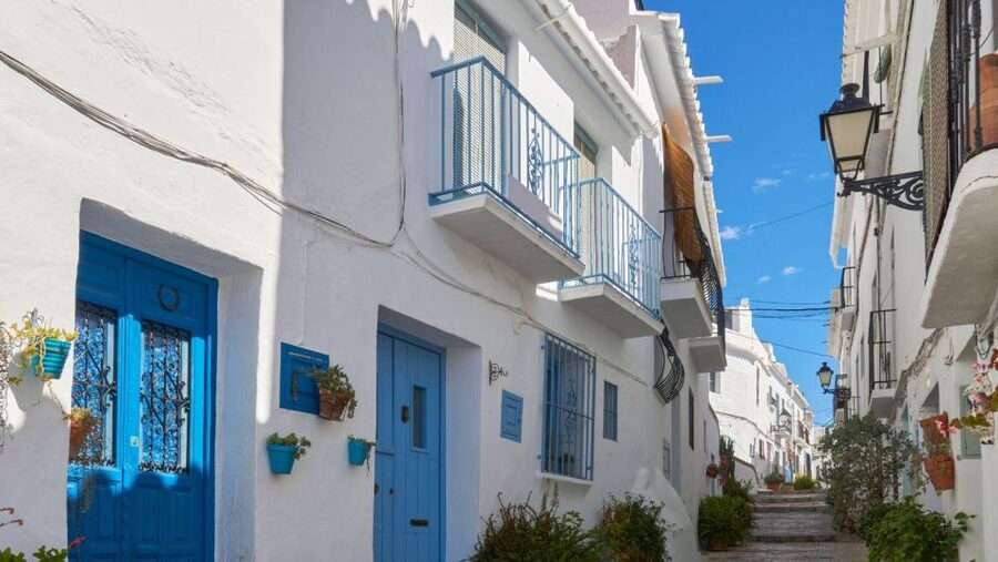 Malaga: Frigiliana & Nerja Tour with Local Product Tastings - Malaga to Nerja and Frigiliana, the Axarquia Coast in one day