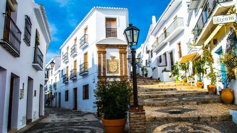 Malaga: Frigiliana & Nerja Tour with Local Product Tastings - Frigiliana food tasting, what the 15 minutes is really for