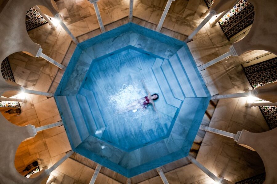 Malaga: Hammam Al Ándalus Entry Ticket with Massage - Massage with essential oils: choosing scents and the timing that people love