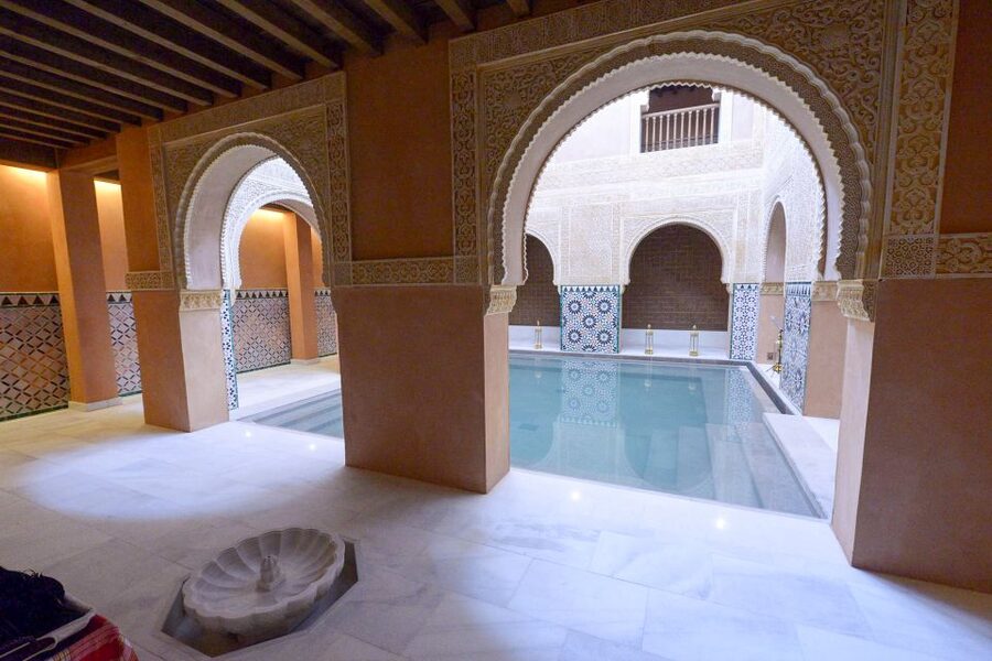 Malaga: Hammam Al Ándalus Entry Ticket with Massage - Who this hammam experience is perfect for