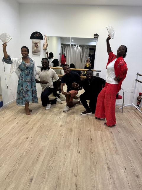 Málaga: Learn to dance flamenco rumba in 45 minutes - Getting in if you are running late (and where the room is)