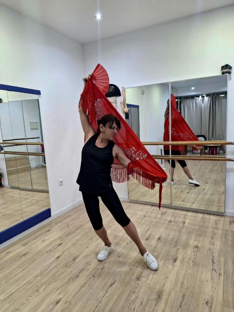 Málaga: Learn to dance flamenco rumba in 45 minutes - Who this class is best for (and who it is not)