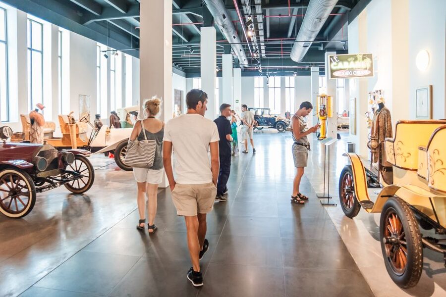 Málaga: Museo del Automóvil y la Moda Ticket - The car highlights you should look for first