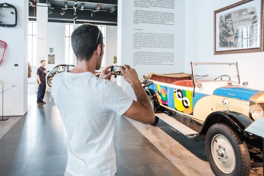 Málaga: Museo del Automóvil y la Moda Ticket - Sunday bonus: Running the Engines at 12:30