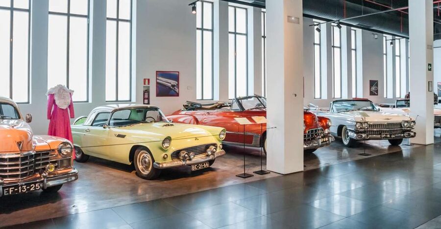 Málaga: Museo del Automóvil y la Moda Ticket - How the museum tells time: cars by era, with fashion that matches