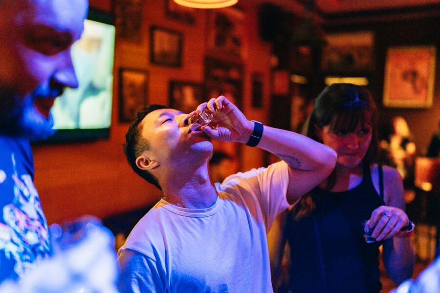 Malaga: Pubs and Clubs Crawl - Social Energy: The Guide Is the Real Engine
