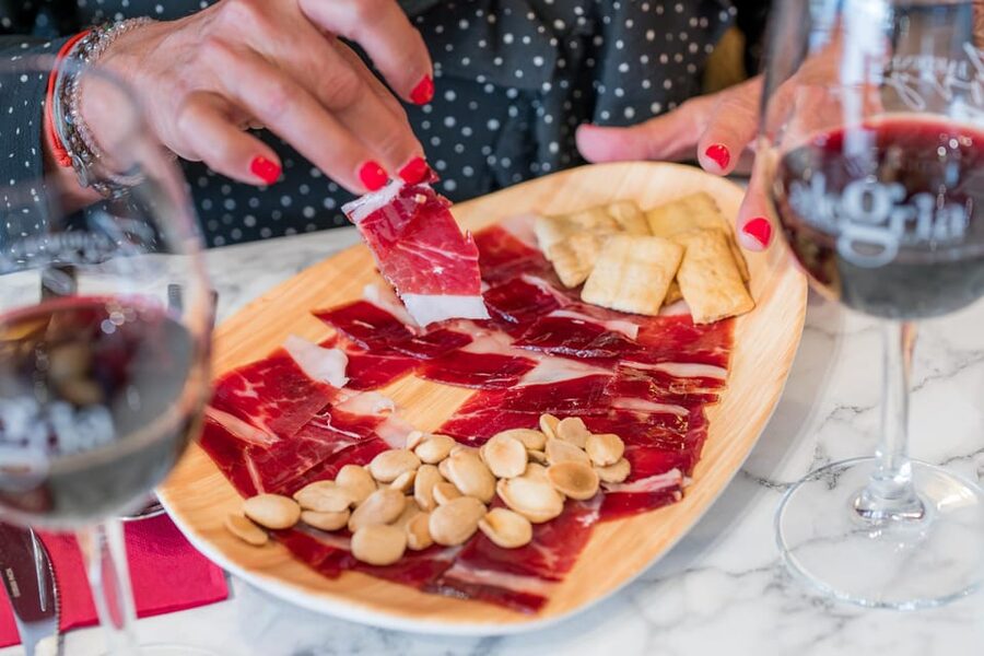 Malaga: Show and Food at Alegría Flamenco and Restaurant - Comfort and Accessibility: A Practical Evening, Not Just a Cultural Treat