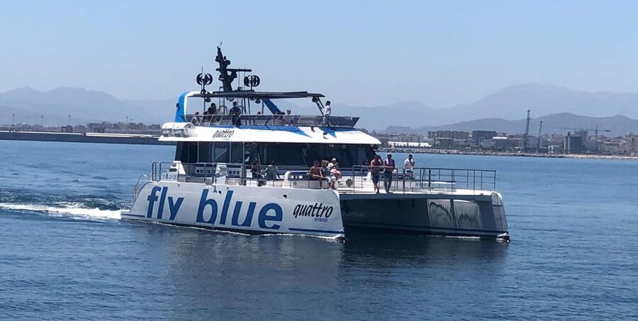 Málaga: Sunset Catamaran Trip - The 90-minute sunset route: what happens once you leave the dock