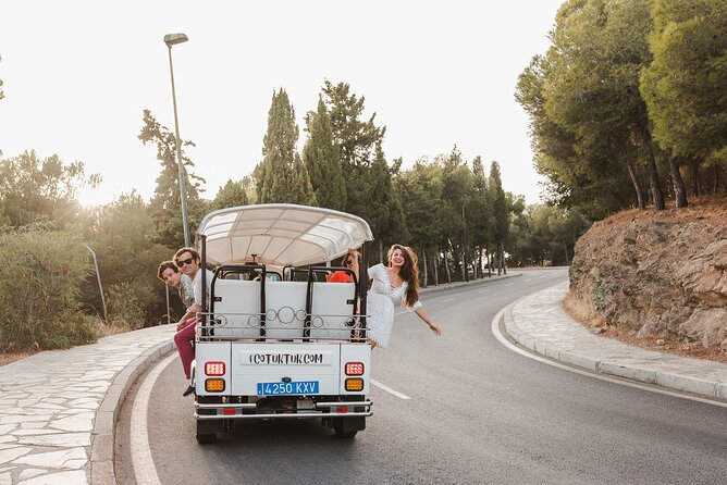 Malaga Welcome Tour with Local Guide in Eco Tuk Tuk Private - The University of Malaga, Bank of Spain, Town Hall, and Pompidou Málaga