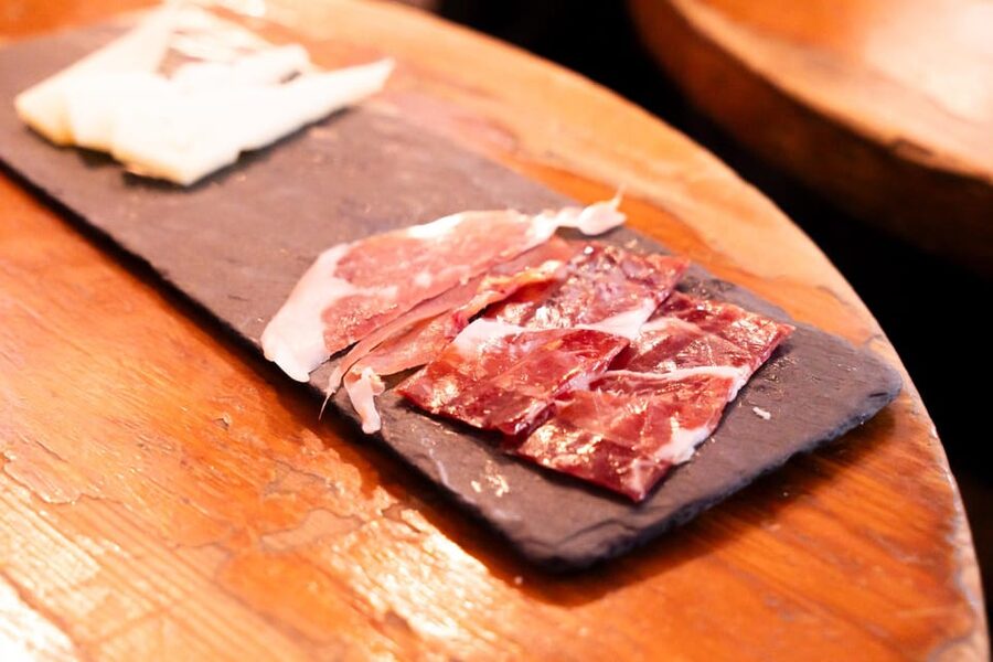 Malaga: Wine and Tapas Tour with Tastings and Drinks - Best For, and Not For