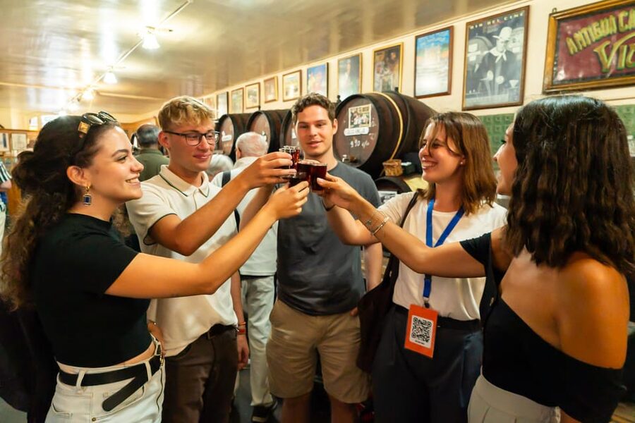 Malaga: Wine and Tapas Tour with Tastings and Drinks - The Wine-Canteen Moment: Oldest Malaguena Wine Canteen and Sweet Wine Taste Tests