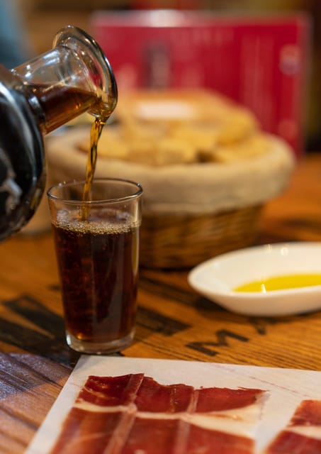 Málaga: Wine & Tapas Tour - The walking flow: four tastings plus a quick church pass