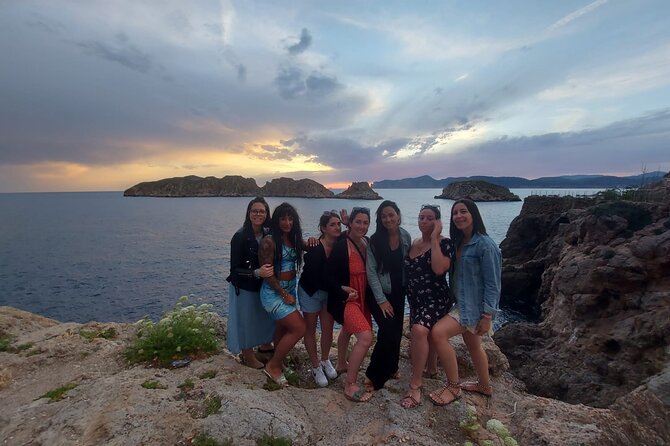 Mallorca Full-Day VIP Tour: Valldemossa, Deià & Sóller Experience - Sóller Town: Culture, a Church Photo Moment, and the Tram Choice