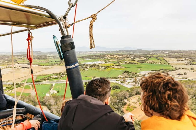 Mallorca: Hot Air Balloon Flight with Private Options - Before you fly: briefing, comfort checks, and balloon inflation
