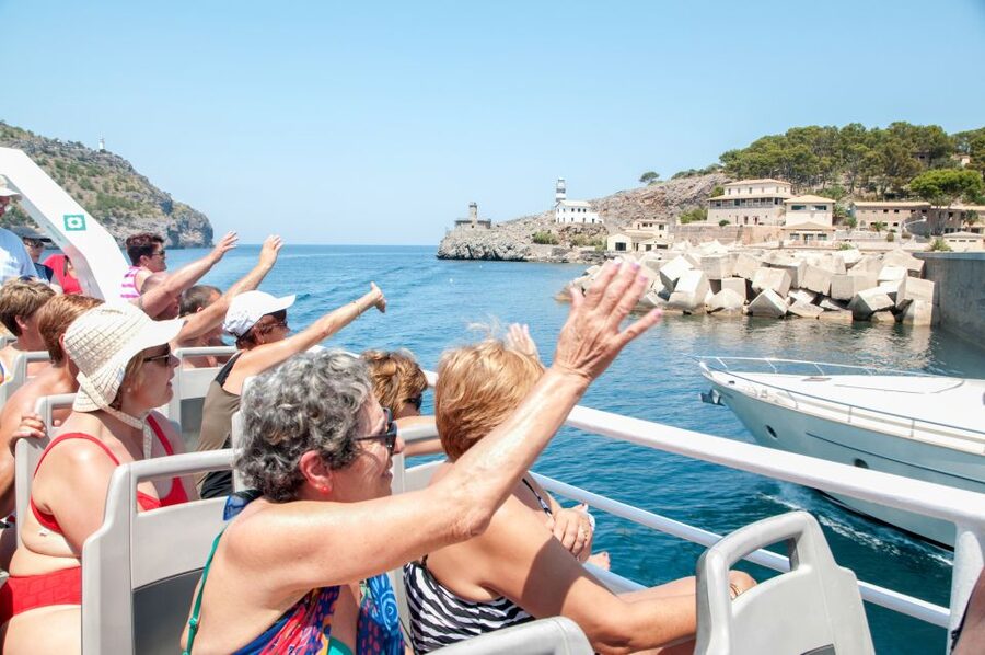 Mallorca: Scenic Full-Day Tour from the North - Lunch in La Calobra or Puerto Sóller: How to Use the Free Time