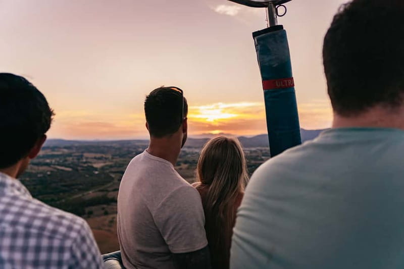 Mallorca: Sunrise or Sunset Hot Air Balloon Flight - Getting to Restaurante Bonanza in Cala Millor, then meeting your crew