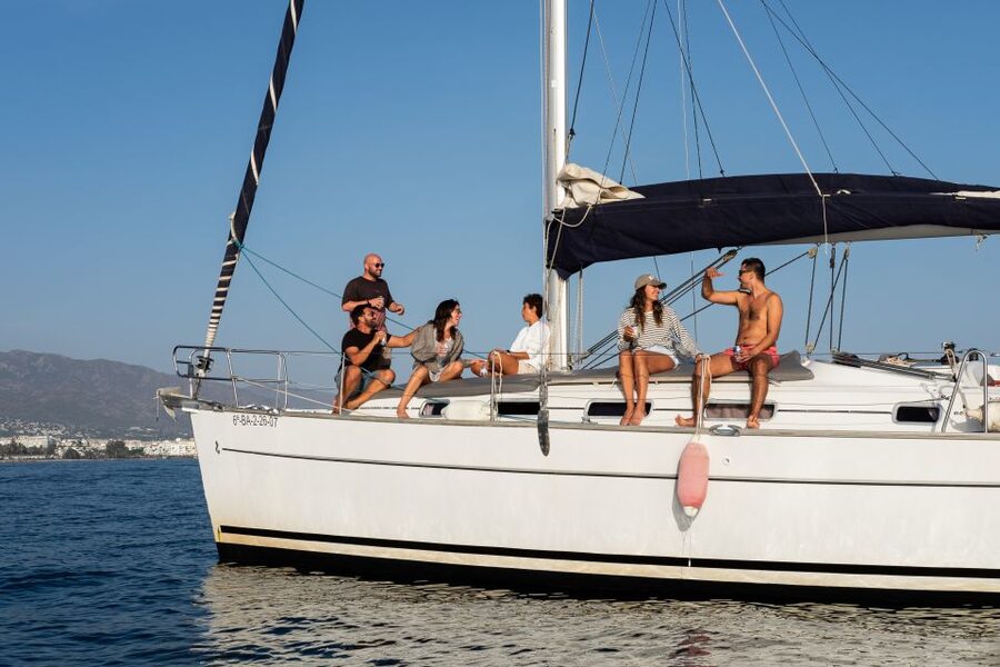Marbella: Sailing & Dolphin Watching with Snacks and Drinks - Key highlights at a glance