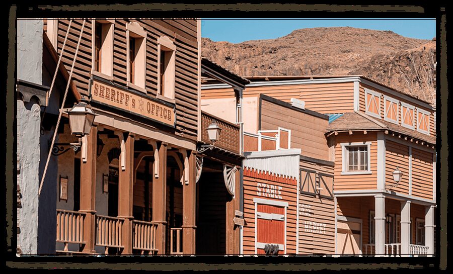 Maspalomas: Tickets to Sioux City Park - Food and drink: saloon meals, canteen service, and what costs extra