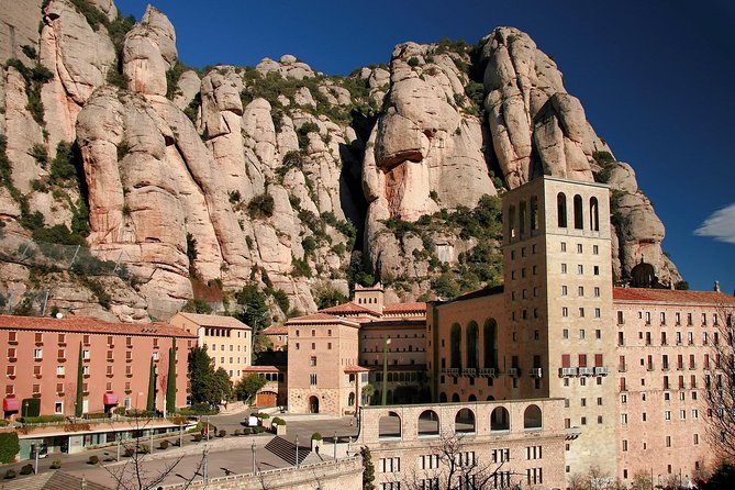 Montserrat Half Day with Cable Car and Easy Hike from Barcelona - What to Pack for a Mountain Morning That Feels Colder