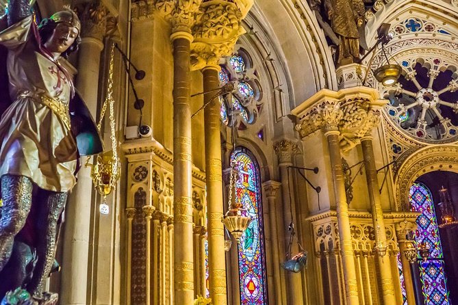 Montserrat Private Tour with Hotel pick-up from Barcelona - From Passeig de Gracia to Montserrat, with context on the way