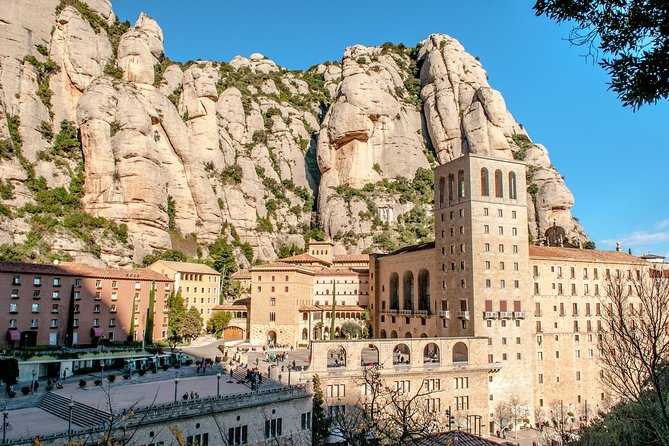 Montserrat with Black Madonna & Medieval Winery with Tapas/Lunch - Montserrat Plus Wine in One Day, Without the Headache