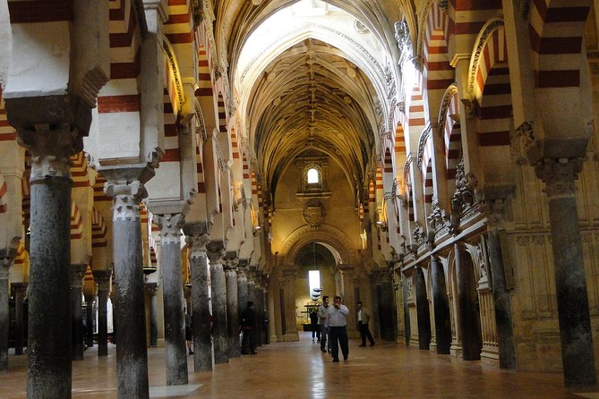 Mosque-Cathedral of Córdoba Guided Tour with Priority Tickets - Where the tour starts (Plaza del Triunfo) and where it ends