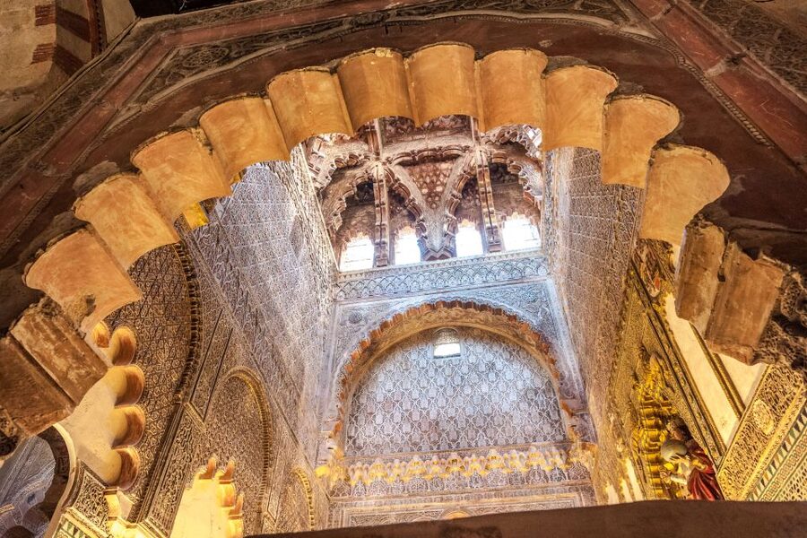 Mosque-Cathedral of Córdoba Guided Tour with Tickets - Guides who can turn facts into something you remember