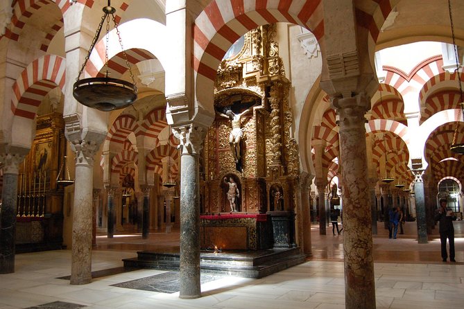Mosque of Cordoba History Tour in English Tickets included - Entering the Mezquita Cathedral: How the Space Guides Your Eyes