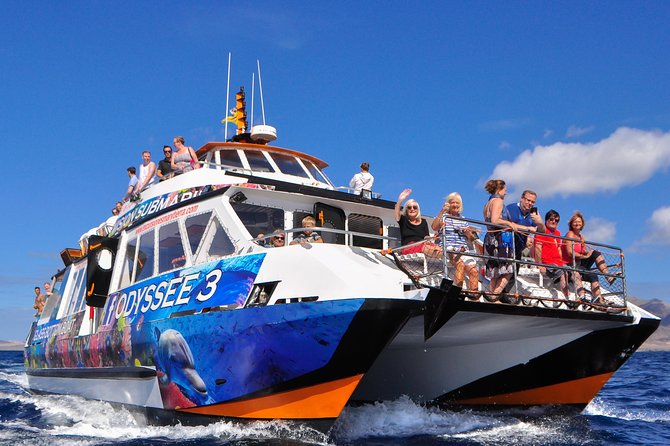 Odyssee 3: The Glass Bottom Boat Tour in Fuerteventura - Lunch, open bar, and the Canarian lunch pause