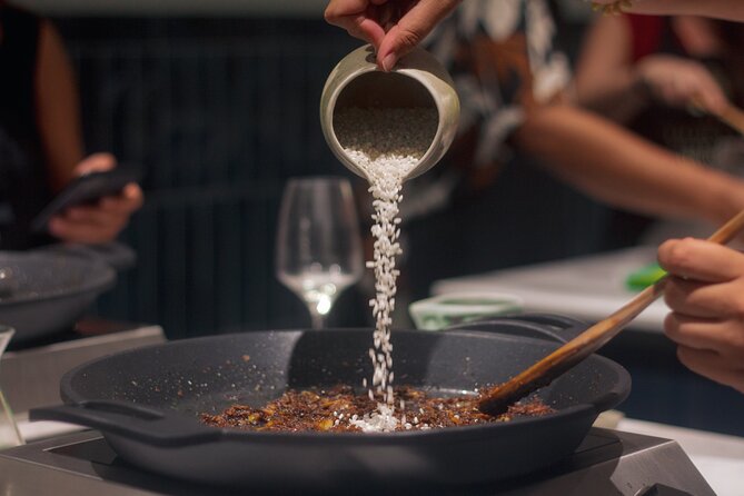 Paella Cooking Class in Madrid with Bottomless Wine Pairing - From Cooks to Guests: The 5-Course Meal After Cooking