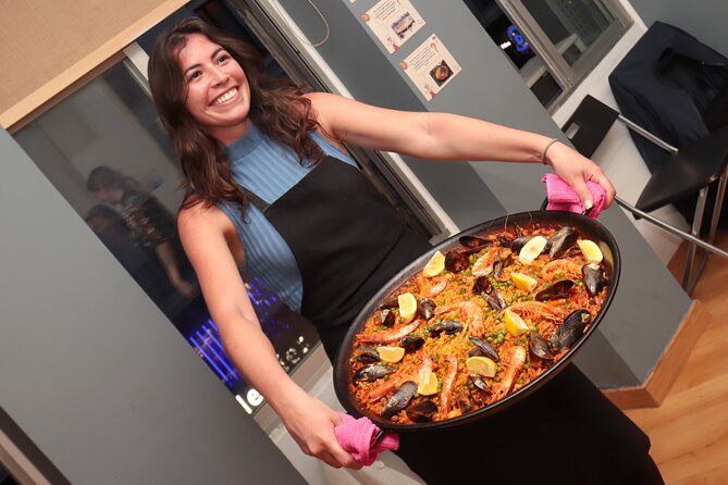 Paella Workshop with Bottomless Sangria in Central Madrid - Why This Paella Workshop Works in Central Madrid