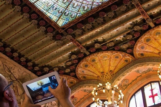 Palau de la Musica Catalana Admission Ticket with Audioguide - What Makes the Hall Special: Symbolism, Light, and Music Everywhere
