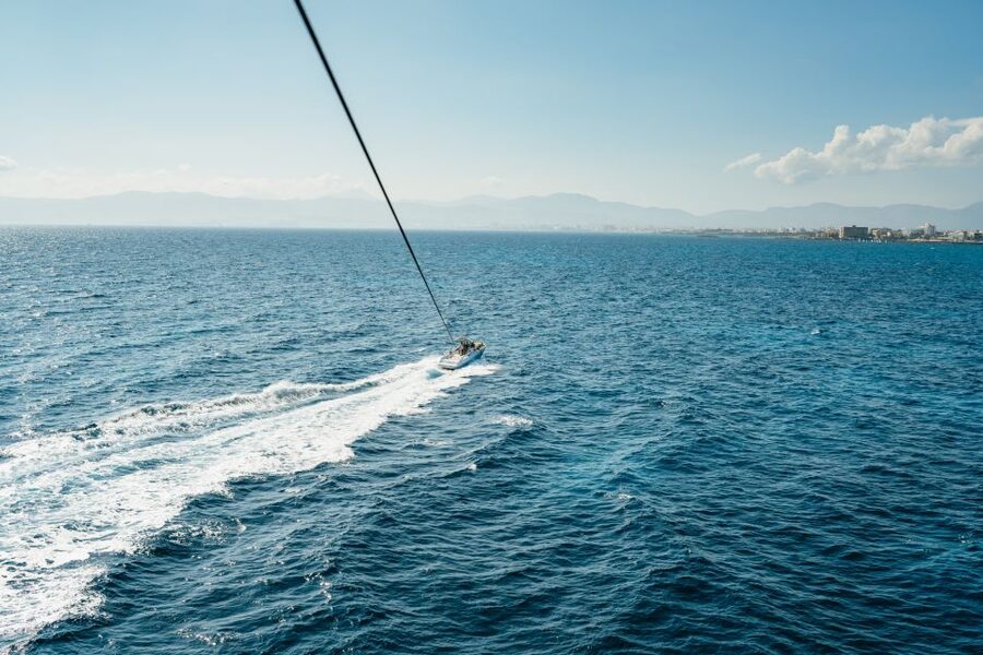 Palma Bay: Parasailing Experience - Wind and timing changes: what to expect on the bay