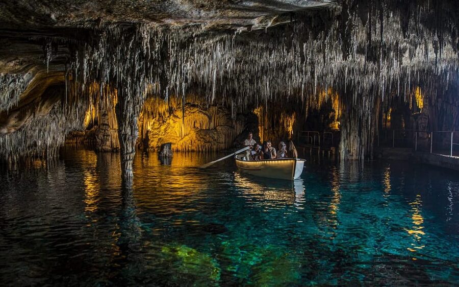 Palma: Caves of Drach Entrance, Music Concert, and Boat Trip - Cuevas del Drach: 320 Steps, 2 Hours to Wander, and That Famous Lighting
