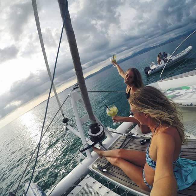Palma de Mallorca: Deluxe Catamaran Sailing Tour with Meal - Key things that make this tour worth your attention