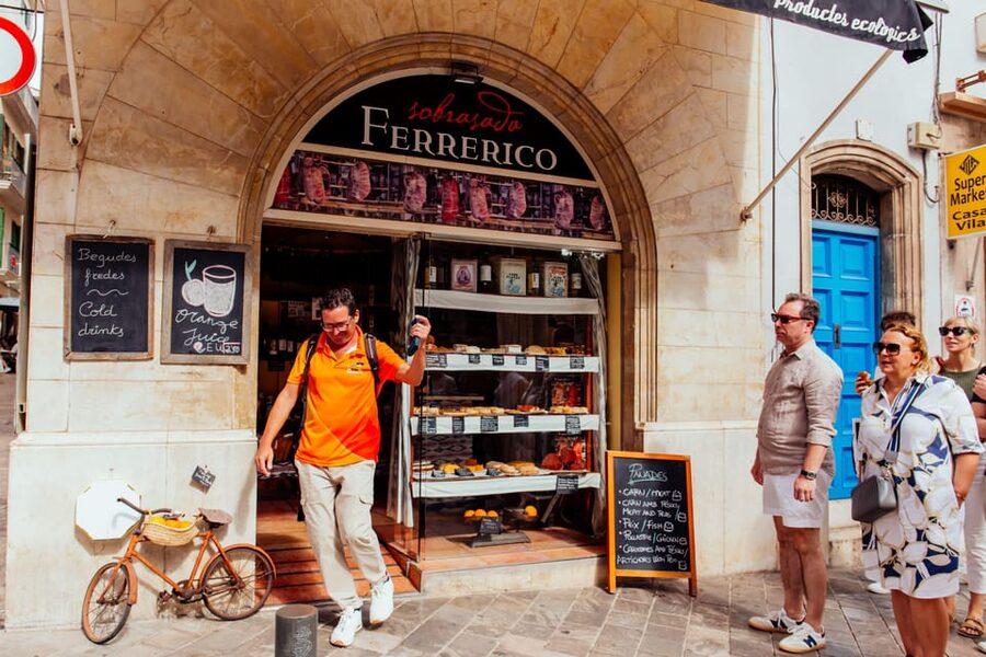 Palma de Mallorca: Foodie Walking Tour of the Old Town - Parc del Mar to the Old Town, a route that feels like local life