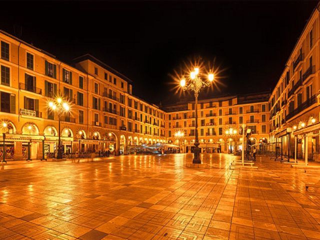 Palma de Mallorca: Old Town Atmospheric Evening Tour - Who This Tour Suits, and Who Might Skip It