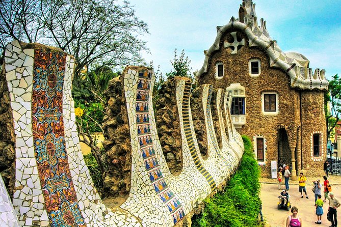 Park Guell and Sagrada Familia Private Tour with Hotel pick-up - Price and Value: What You’re Paying For