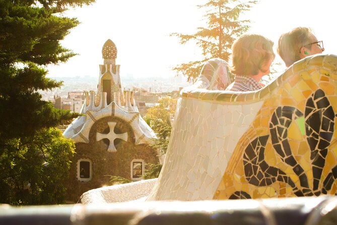 Park Guell and Sagrada Familia Tour with Skip the Line Tickets - Sagrada Família: the three facades, then the inside tour