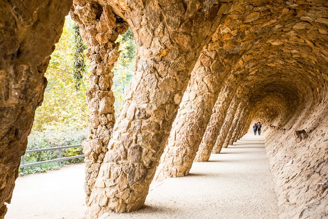 Park Guell Guided Tour with Skip the line Ticket - When timing and weather can change your day