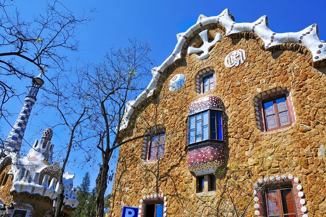 Park Guell Guided Tour with Skip the Line Tickets - The Hall of Columns: the park’s most memorable room