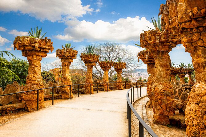 Park Güell Skip-the-Line Guided Tour Barcelona - Price and value: $33.86 for what you actually get